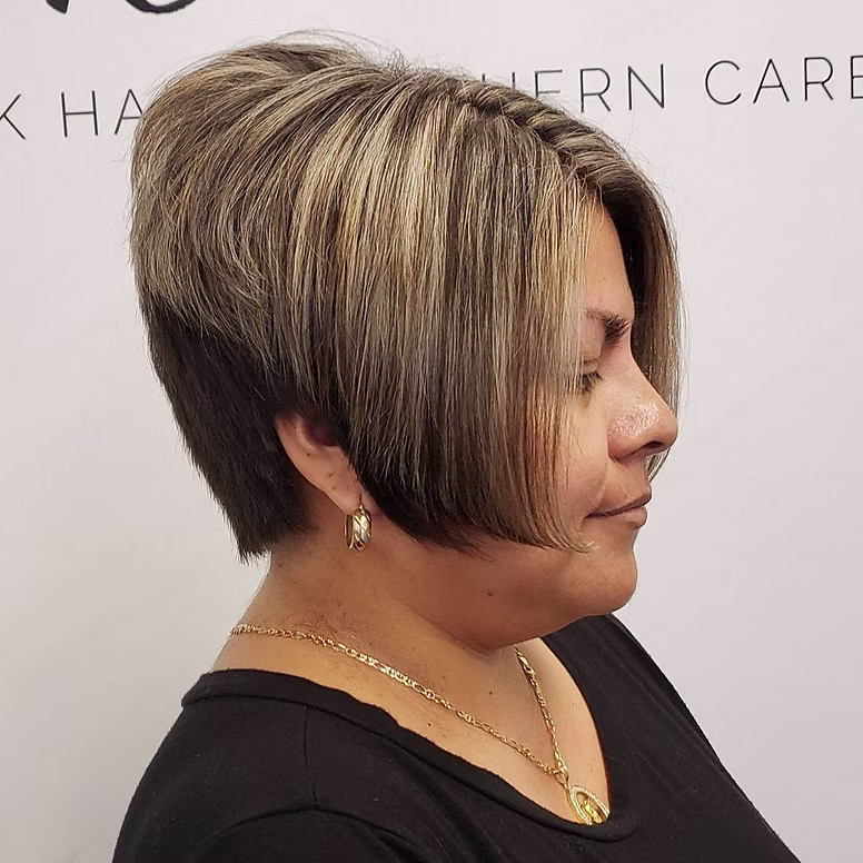 Short layered cut with blonde highlights Short layered cut with blonde highlights